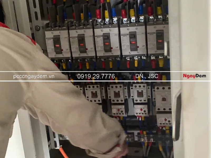 trung tâm báo cháy cho pccc chung cư vận hành ngăn chặn hoả hoạn