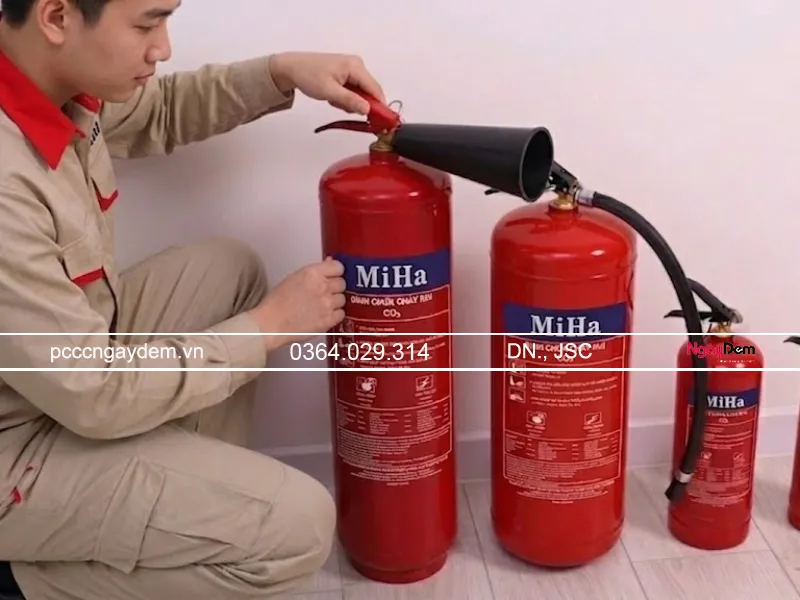 kiểm tra bảo dưỡng bình chữa cháy nạp lại khí CO2