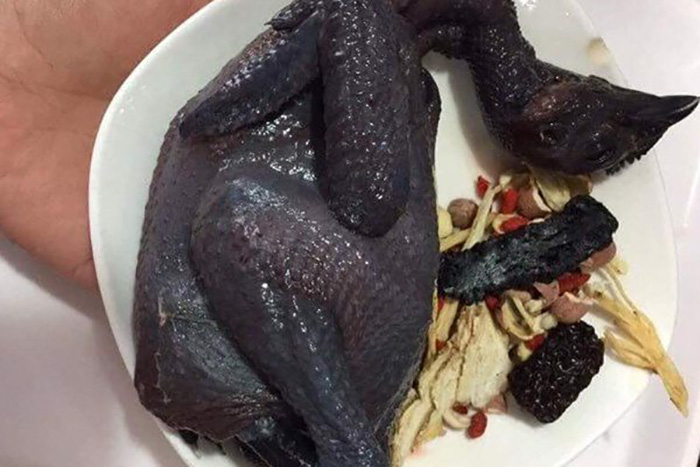 Nguyên liệu làm món gà hầm thuốc bắc 