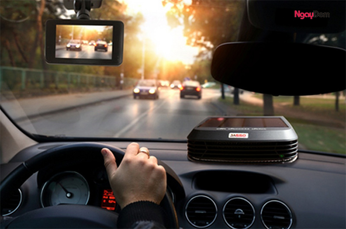 Camera hành trình giám sát lộ trình di chuyển