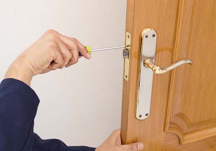 Lỗi thường gặp cửa gỗ chống cháy