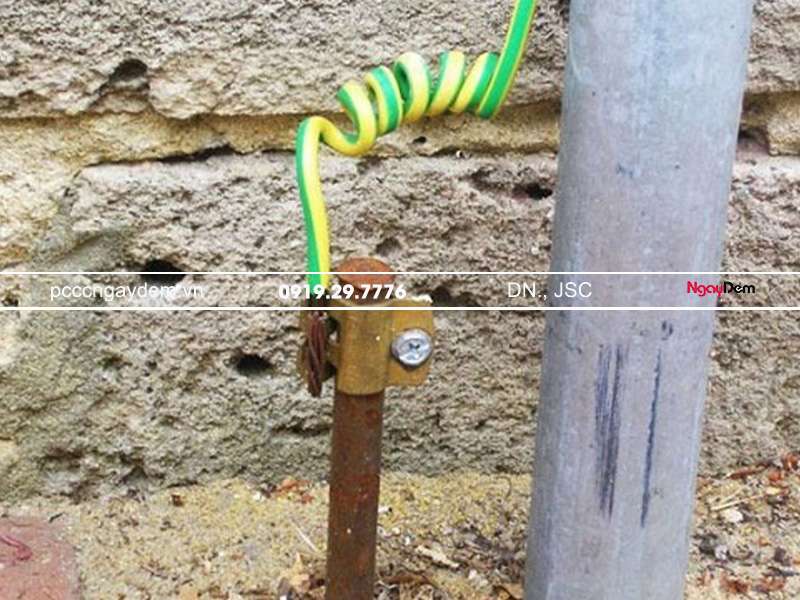 Lắp đặt chống sét phần dây dẫn sét biện pháp thi công hệ thống chống sét