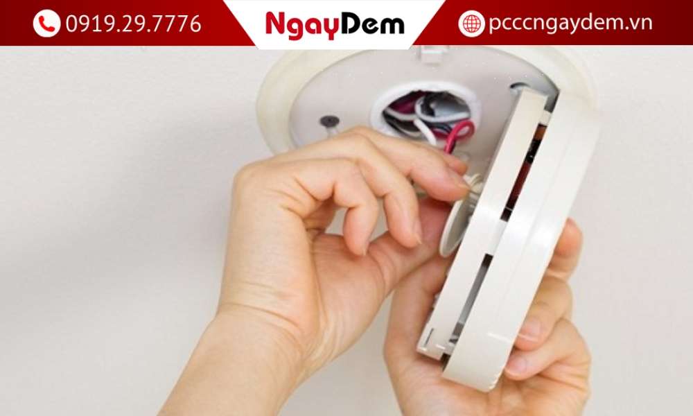 Cách vệ sinh đầu báo khói