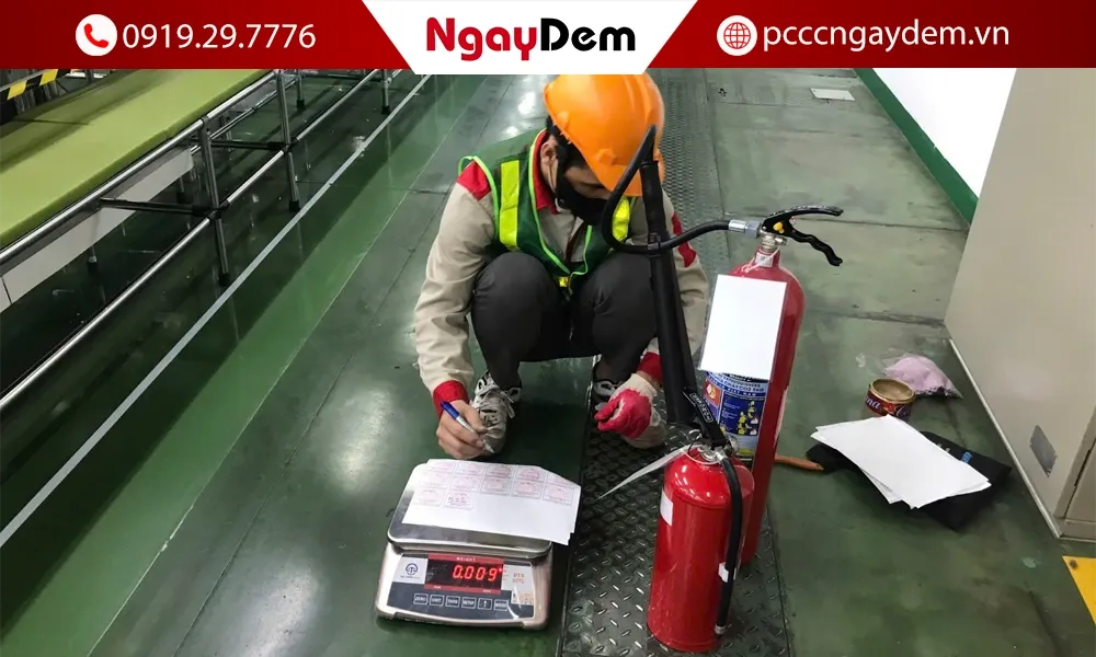 Bảo dưỡng bình chữa cháy tại Thanh Xuân uy tín - nạp sạc giá rẻ