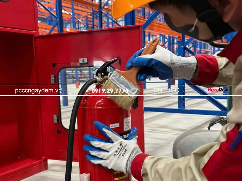 Lựa chọn PCCC Ngày Đêm bảo dưỡng bình chữa cháy tại Sơn Tây - An tâm chất lượng dịch vụ