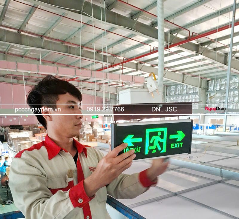 Vệ sinh, sửa lỗi đèn Exit không sáng Vệ sinh, sửa lỗi đèn Exit không sáng