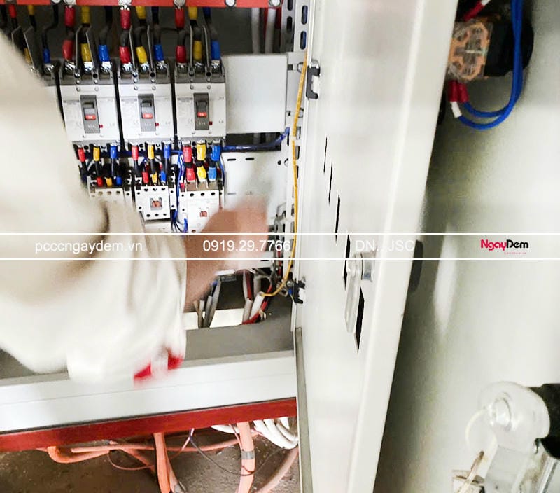 Kiểm tra test hệ thống tủ trung tâm PCCC Kiểm tra test hệ thống tủ trung tâm PCCC