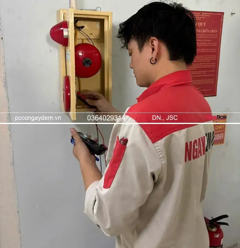 Kiểm tra nút ấn, chuông báo cháy 