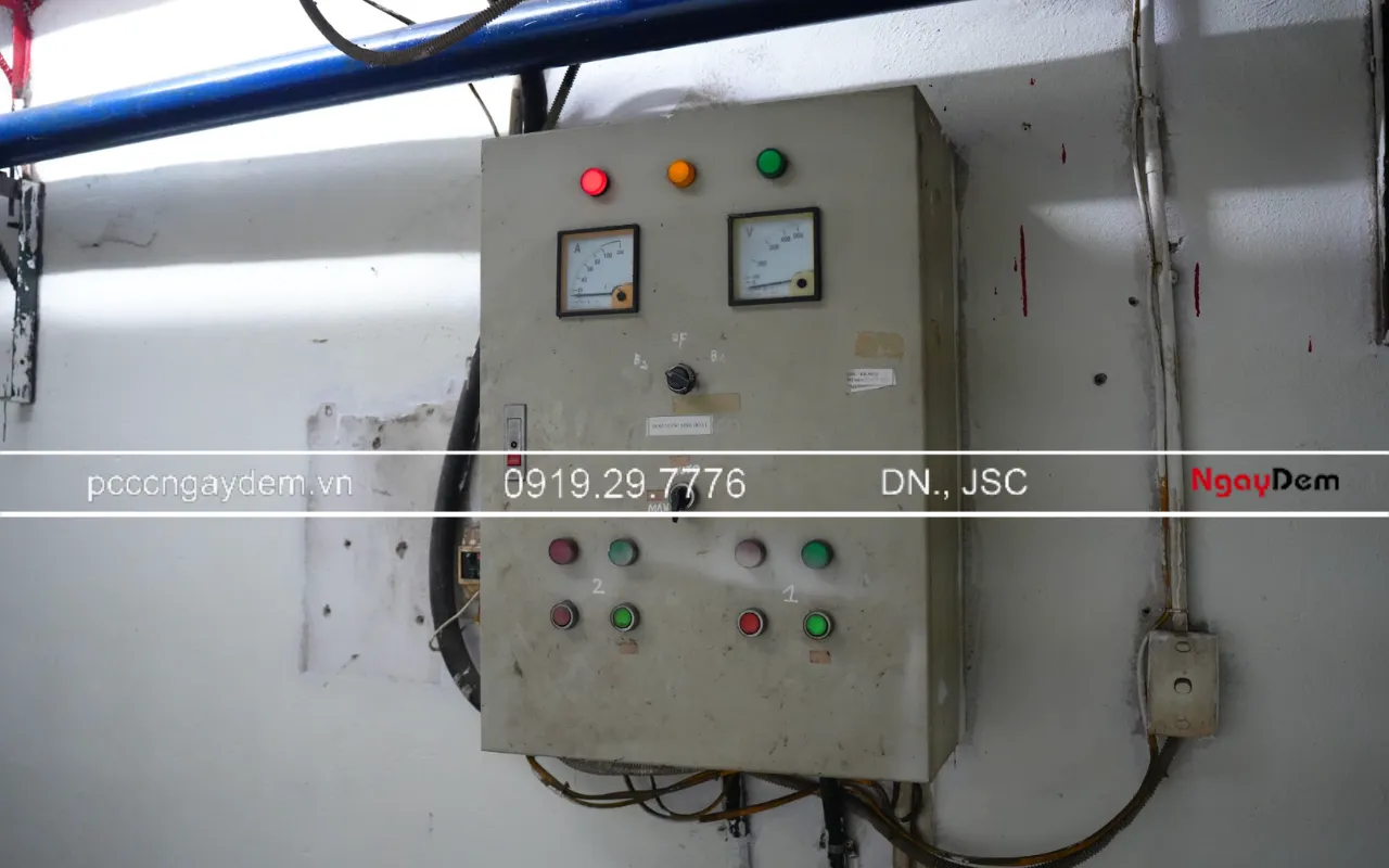 Tủ điều khiển được bảo dưỡng tại 27 Huỳnh Thúc Kháng