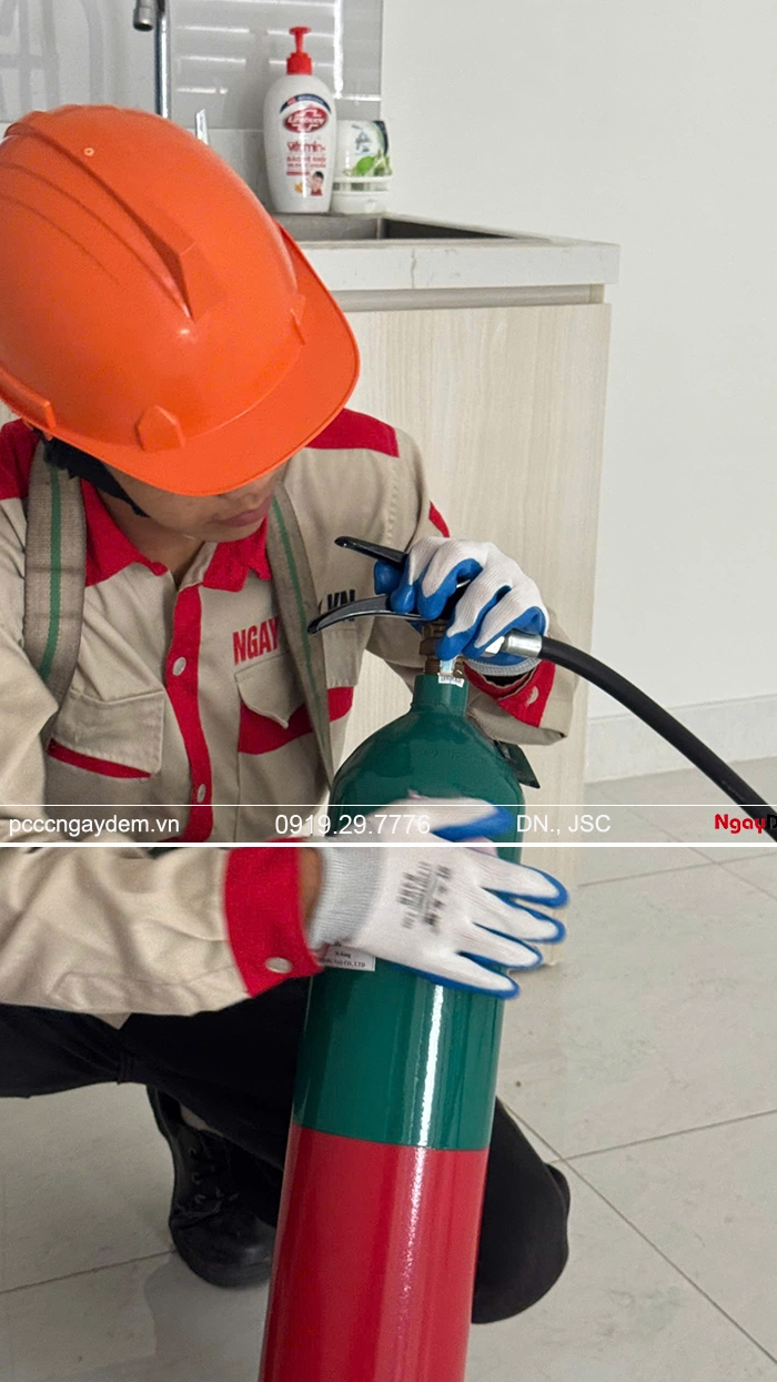 Bảo dưỡng bình chữa cháy Foam: Kiểm tra, nạp sạc hoặc thay mới?