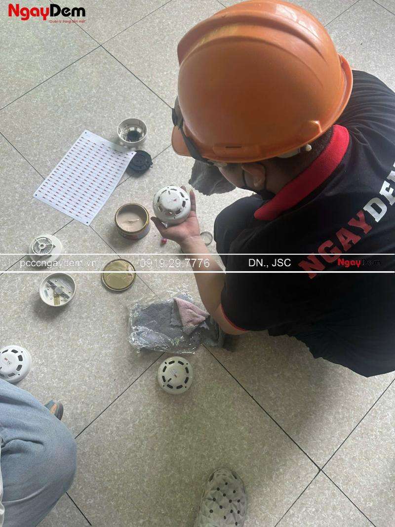 bảo trì đầu báo cháy