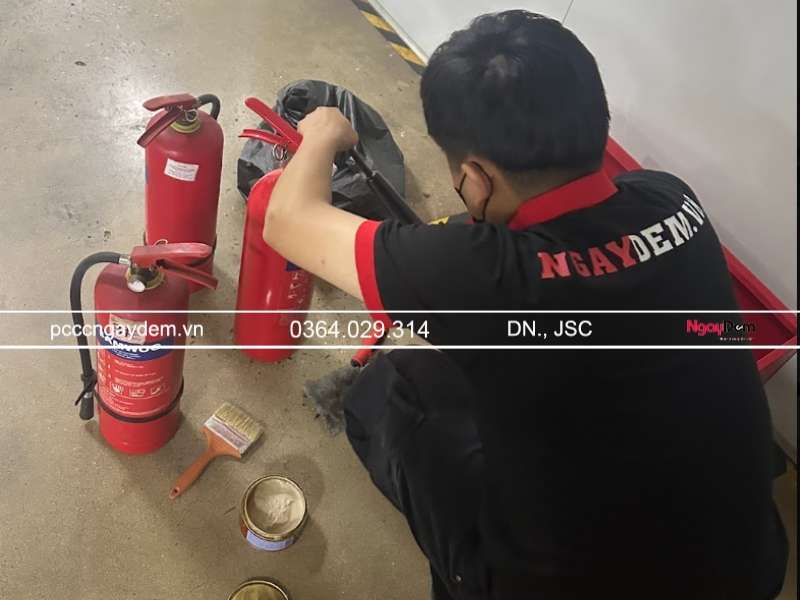 bình chữa cháy khí CO2