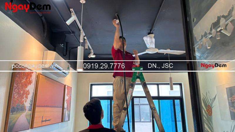 lắp đặt hệ thống báo cháy nhà hàng Bít Tết SCM