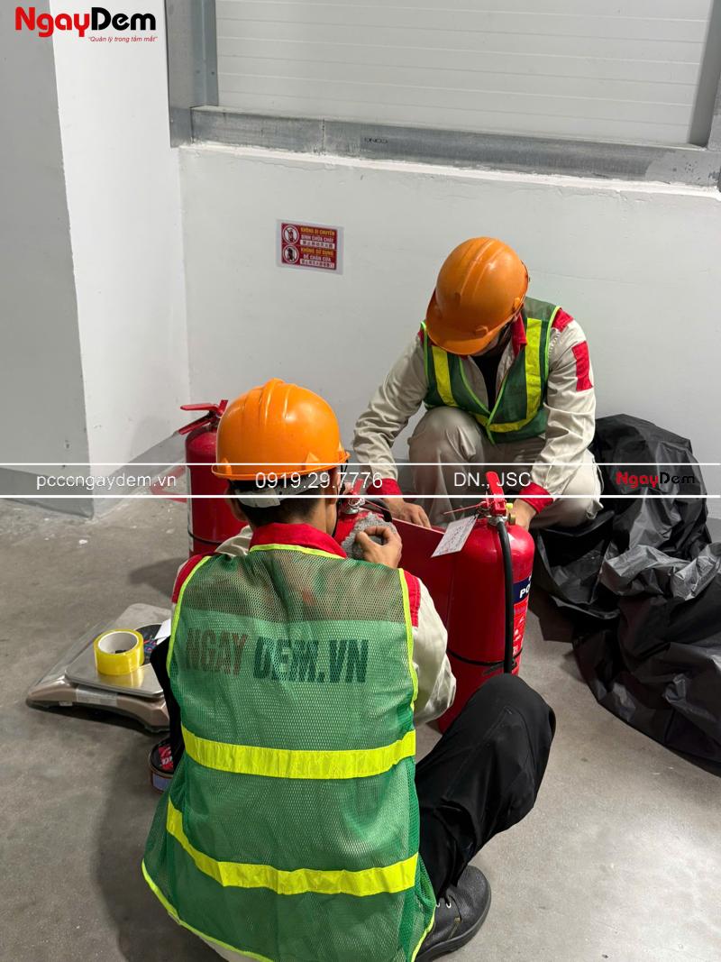 Bảo dưỡng bình chữa cháy kho xưởng Wanxiang Technology