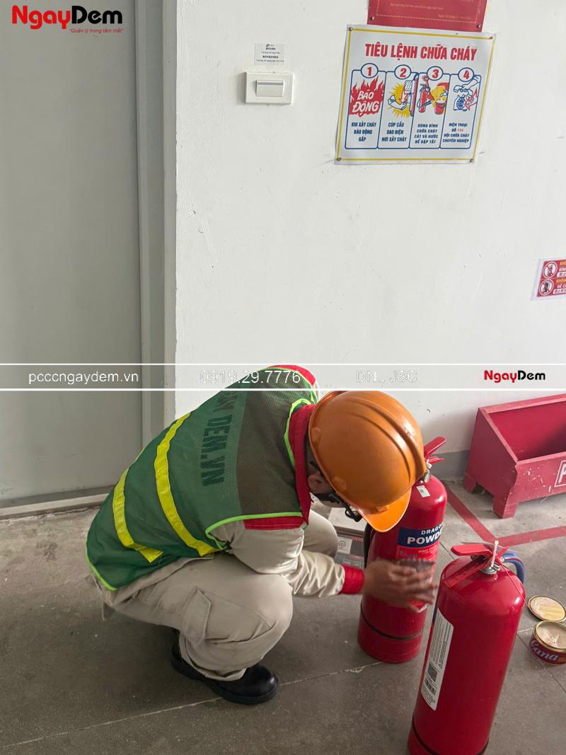Bảo dưỡng bình chữa cháy kho xưởng Wanxiang Technology