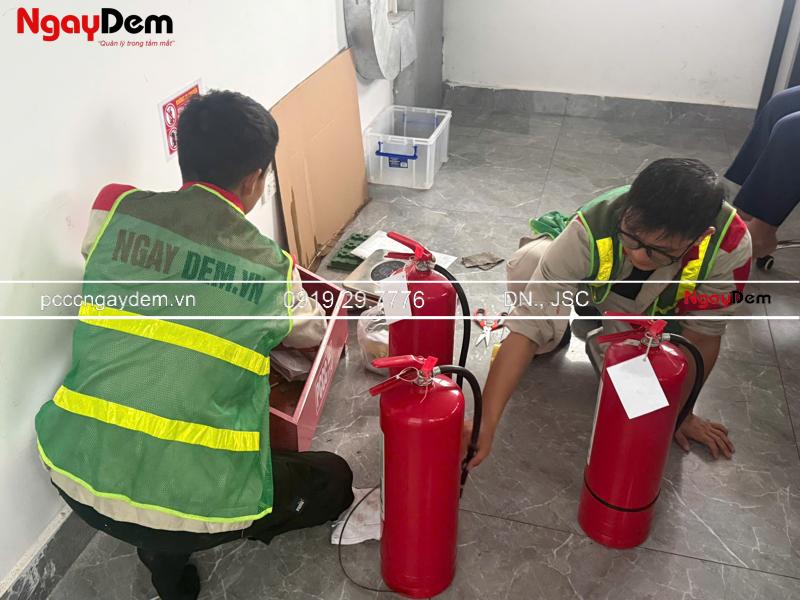 Bảo dưỡng bình chữa cháy kho xưởng Wanxiang Technology