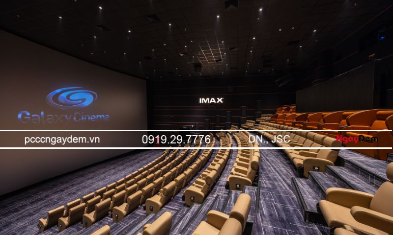 Cần bố trí đủ ánh sáng cho phòng chiếu phim