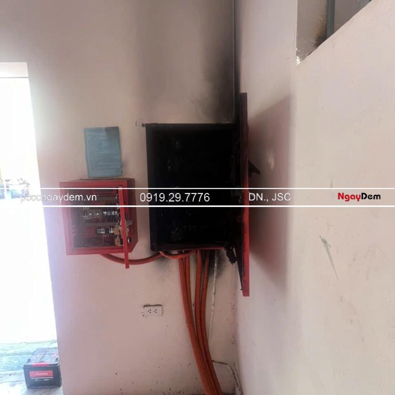 Lắp đặt tủ điều khiển máy bơm chữa cháy tại trường THPT Lưu Hoàng Lắp đặt tủ điều khiển máy bơm chữa cháy