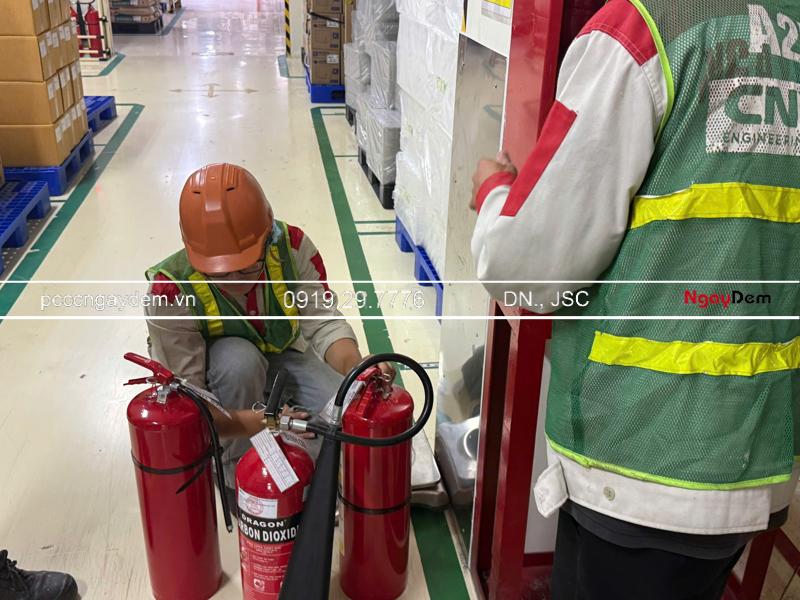 Cách sử dụng bình chữa cháy