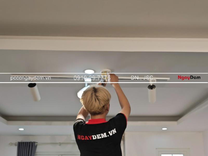 Thi công hệ thống PCCC Showroom Nội Thất Hưng Phát Sài Gòn
