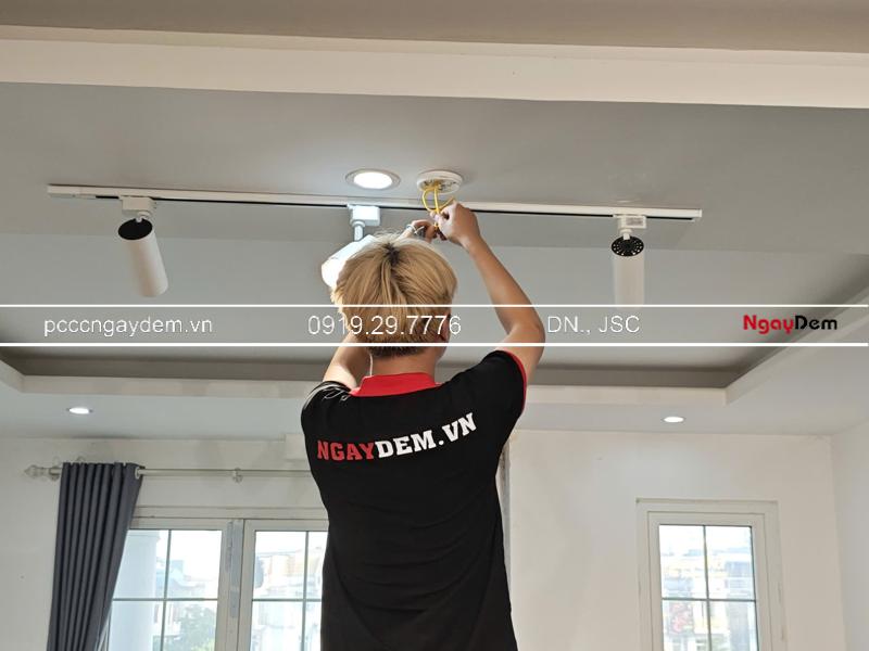 Thi công hệ thống PCCC Showroom Nội Thất Hưng Phát Sài Gòn