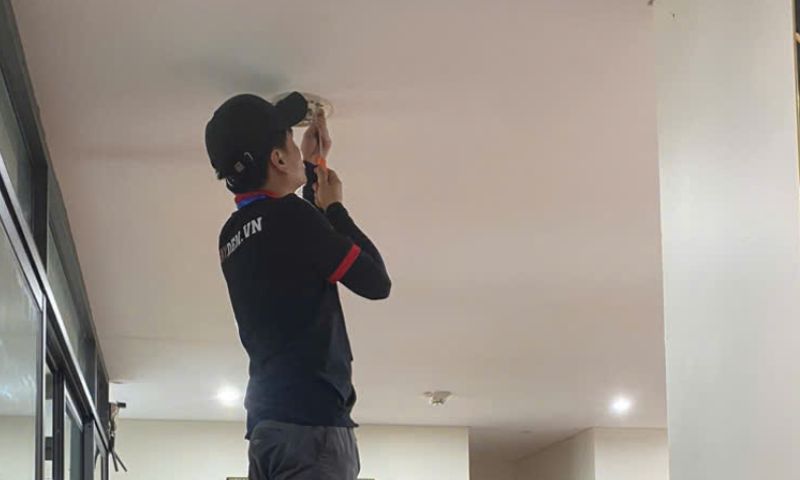 Đầu báo khói bị lỗi: Nguyên nhân phổ biến và cách khắc phục Kiểm tra lại tình trạng của đầu báo khói địa chỉ để xác định nguyên nhân