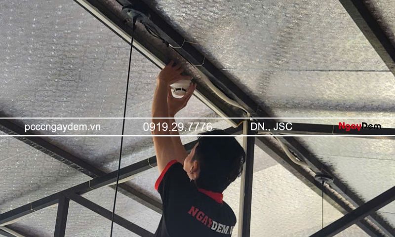 Đầu báo khói là gì? Cấu tạo, nguyên lý và phân loại PCCC Ngày Đêm luôn tuân thủ các quy định và tối ưu hệ thống PCCC cho từng công trình