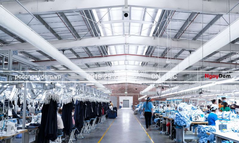 Bố trí lối thoát nạn tại khu vực sản xuất có nhiều máy móc