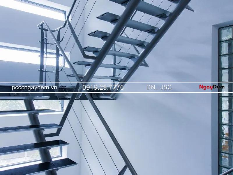 Tiêu chuẩn, Quy định về thang thoát hiểm trong PCCC theo QCVN 06 BXD Quy định về thang thoát hiểm trong PCCC