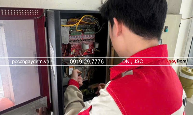 Tiếp điểm khô là gì? Phân biệt chi tiết tiếp điểm khô và tiếp điểm ướt Tiêu chuẩn kỹ thuật về tiếp điểm khô trong PCCC